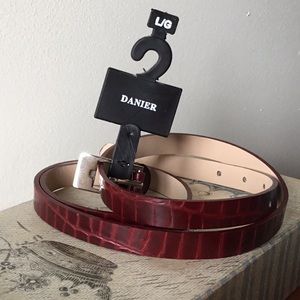 Danier leather skinny belt